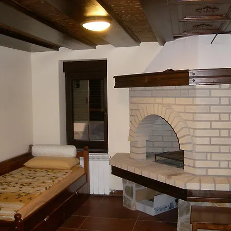 Sinabovite Houses