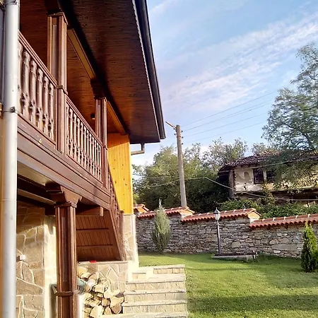 Gasthuis Sinabovite Houses Badevtsi