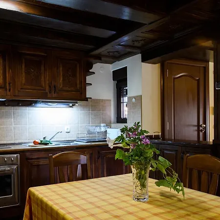 Sinabovite Houses *